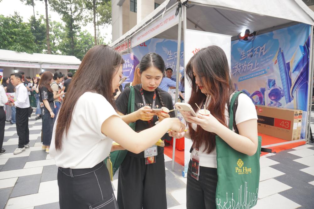 Thousands of TDTU students attending the Job Fair