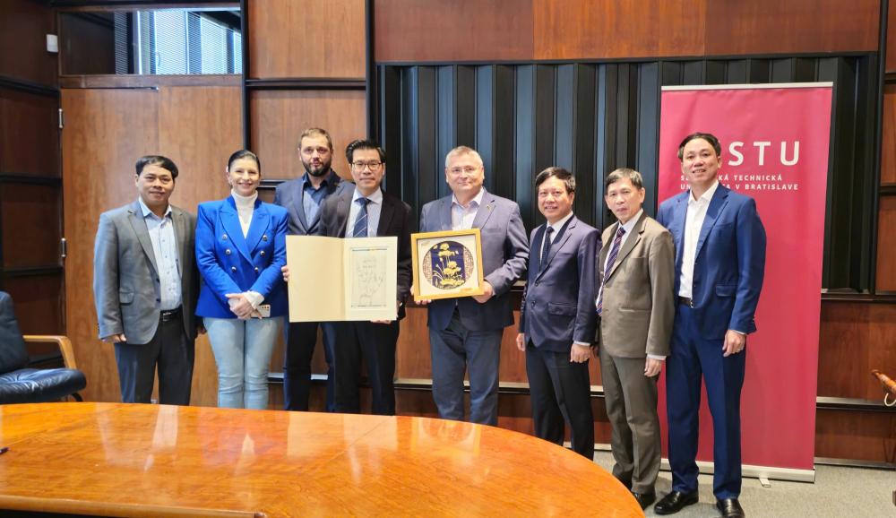 TDTU delegation visits and signs cooperation agreement with the Slovak University of Technology in Bratislava