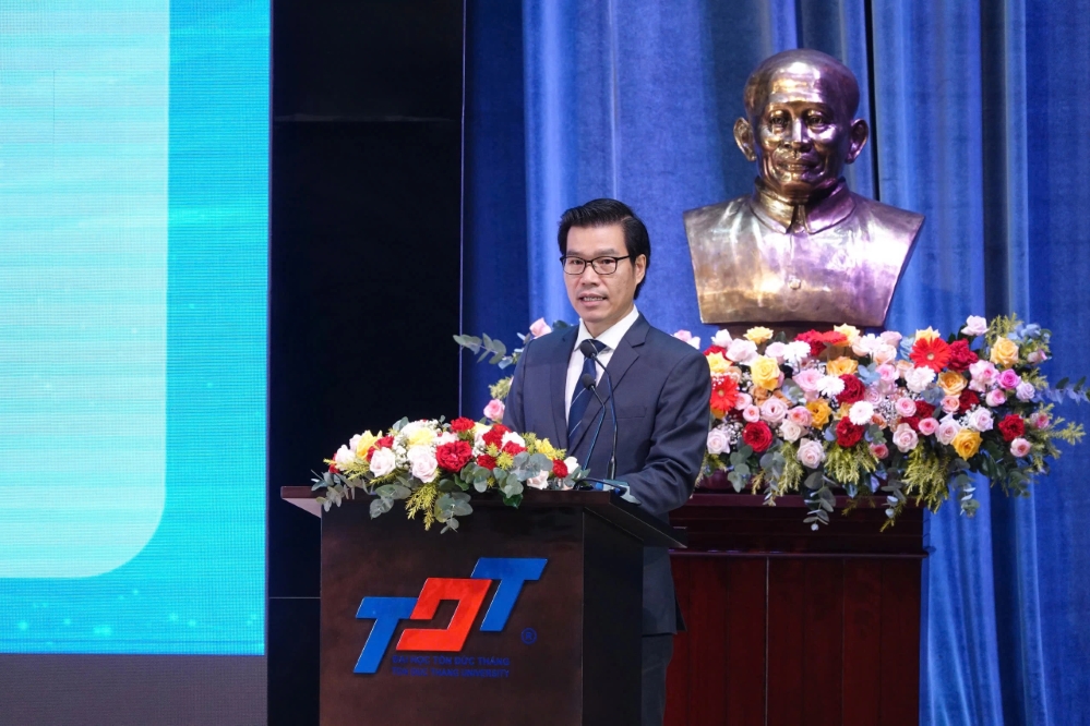 Dr. Tran Trong Dao, Chairman of the Science and Training Council and President of TDTU, delivering a speech to inaugurate the new Academic Year 2024-2025