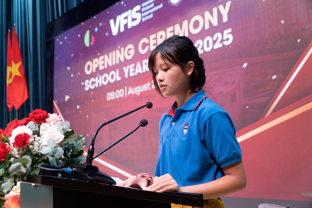 Student Pham Khanh Tuong Duy representing VFIS students to share her thoughtsv